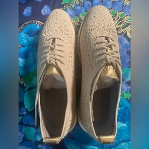 ColeHaan Optic White (but looks like sand) Oxford flats 6.5